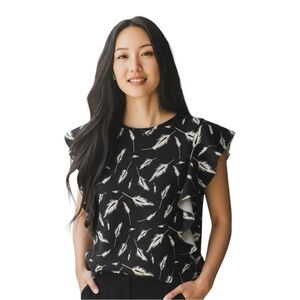 KONTROL Sleeveless Black & White Ruffle with Feather Print Top size Medium